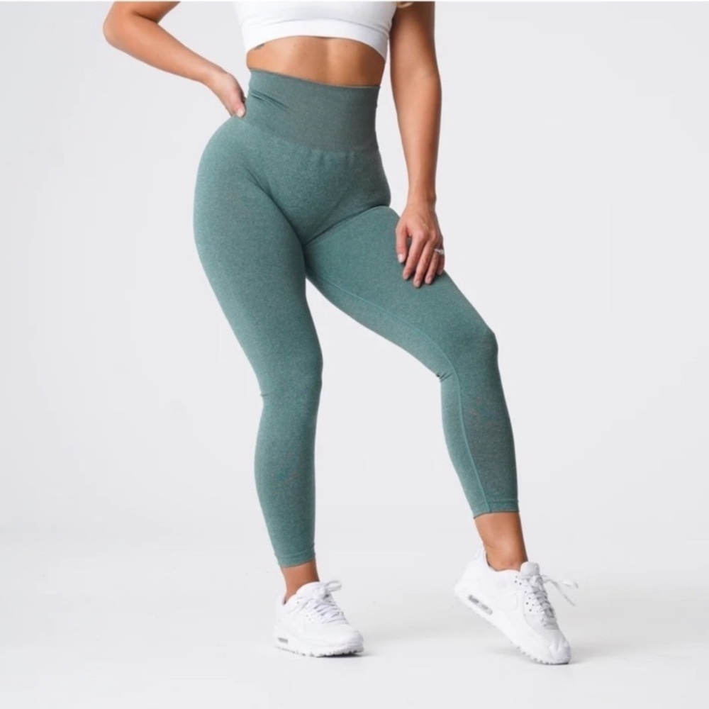 NVGTN Contour Seamless Leggings In Forest Green Size M